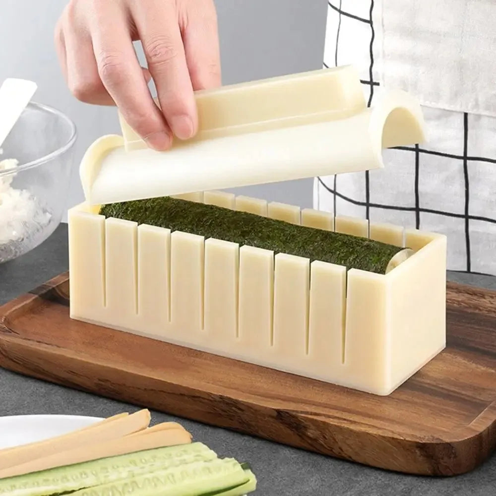 3pcs/set Sushi Maker Equipment Kit Plastic Kimbap Sushi Rolls Mold Round Square Heart-shaped Sushi Making Tools Cake Roll Mold Peaceful Pleasures Health and Wellness