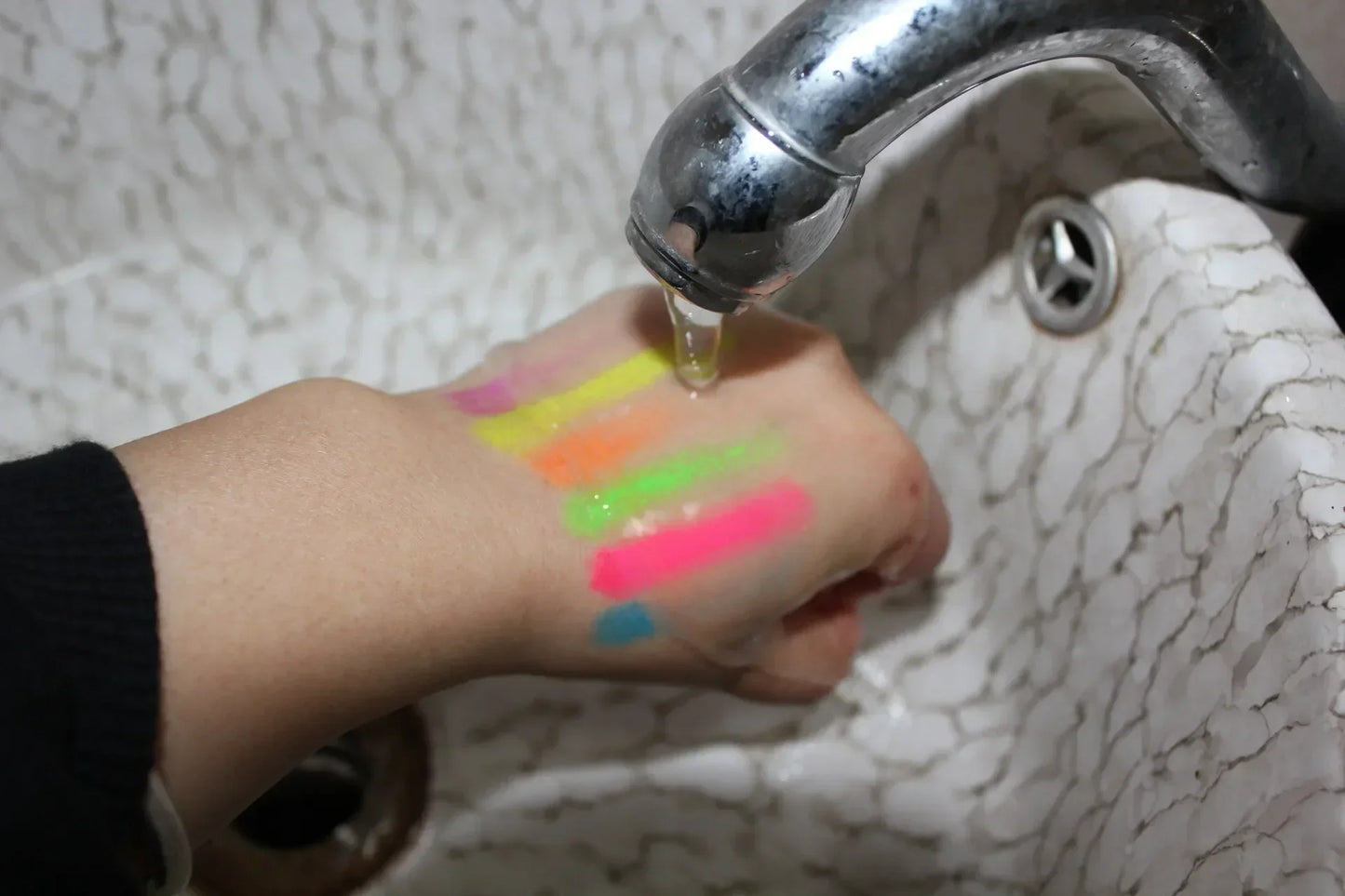 6-Color Face & Body Paint Crayon Set | Non-Toxic Glow Sticks