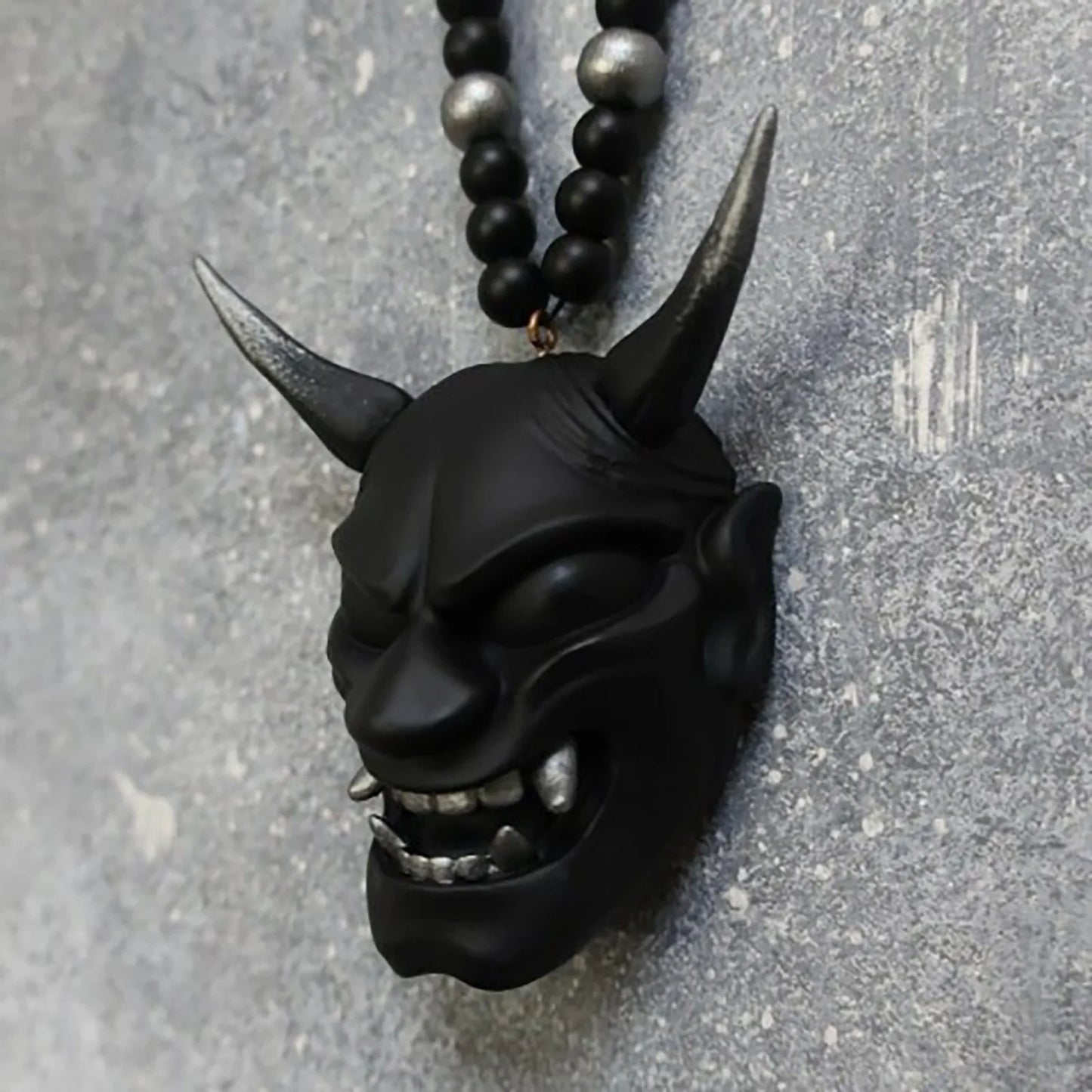 Samurai-Kabuto Helmet Hannya Japanese Oni Car Rear View Mirror Charm Japanese Ghosts Hanging Ornament Personalized Pendant Peaceful Pleasures Health and Wellness