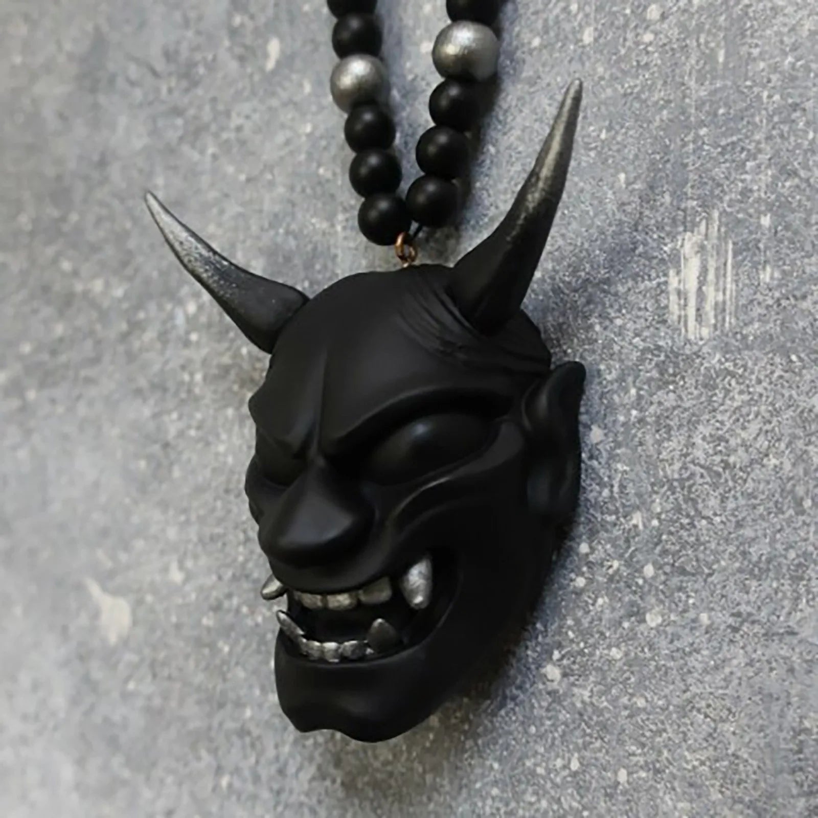 Samurai-Kabuto Helmet Hannya Japanese Oni Car Rear View Mirror Charm Japanese Ghosts Hanging Ornament Personalized Pendant Peaceful Pleasures Health and Wellness