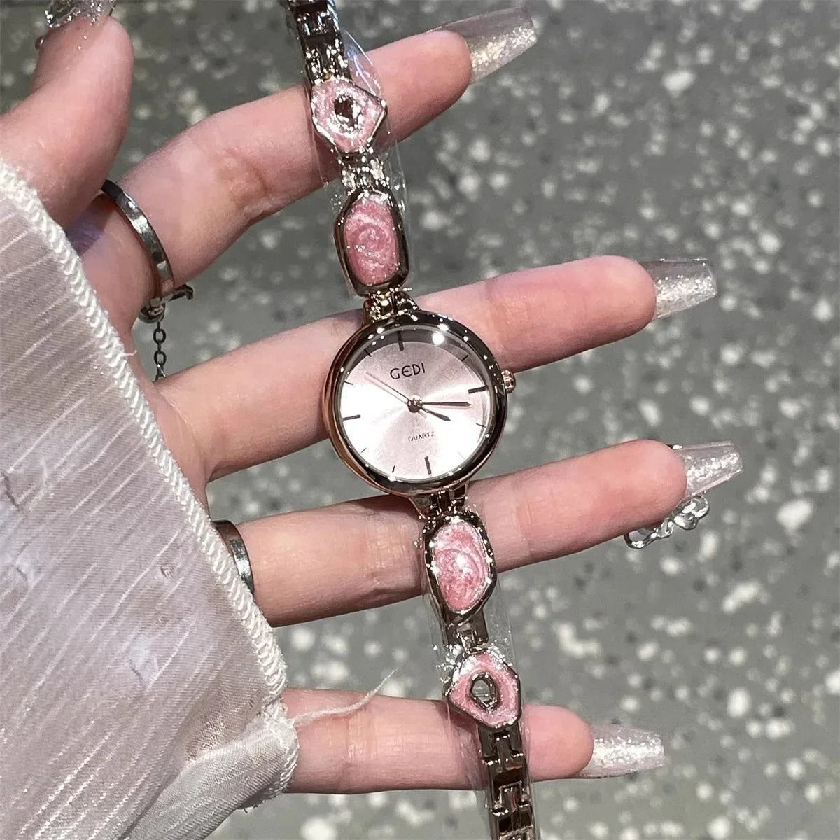 Versatile Fashionable Women Watch Women Hand Style Women Light Luxury Niche Small Exquisite Simple High End Regular Quartz Watch Peaceful Pleasures Health and Wellness pink