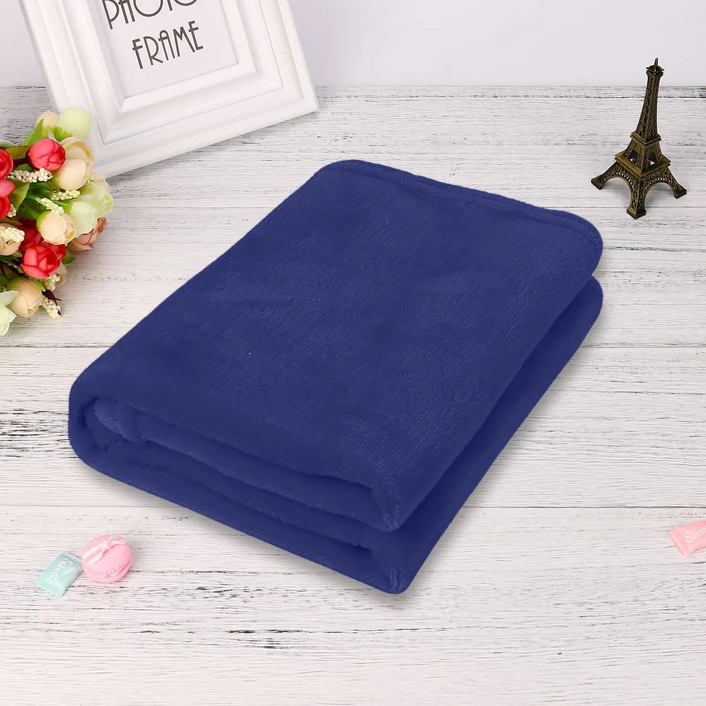Soft Coral Fleece Throw Blanket – Cozy Sofa & Bed Cover