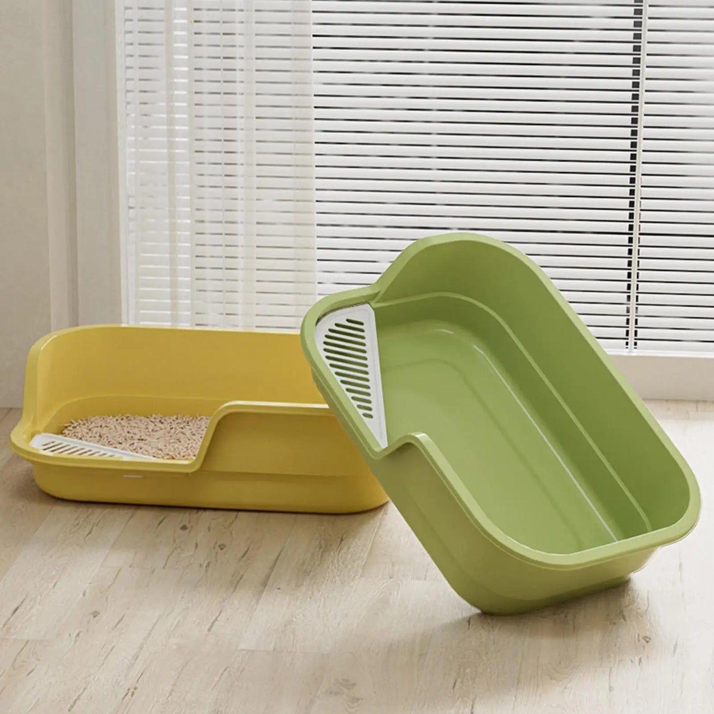 Semi-Enclosed Cat Litter Box with Scoop | Odor Control & Easy Clean