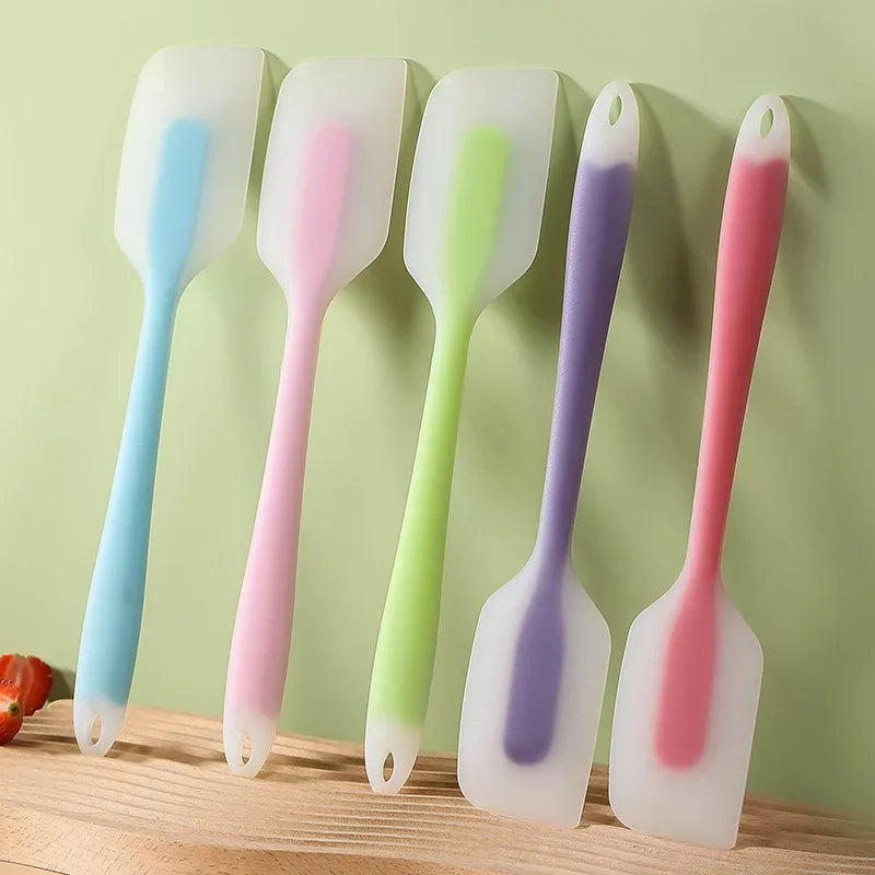 Silicone Cake Spatula & Cream Scraper | Non-Stick Baking Tool