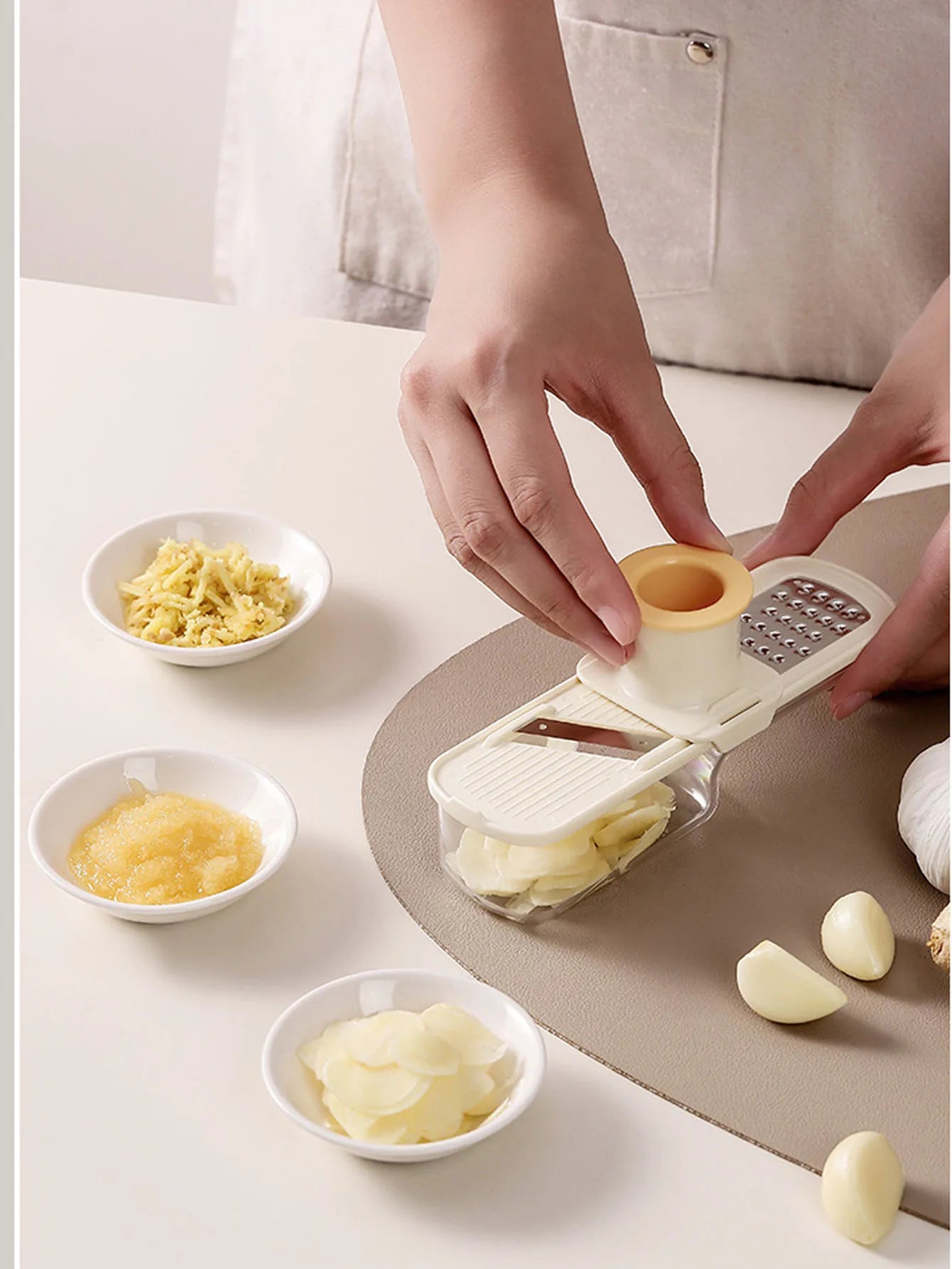  1Pcs 3-in-1 Multifunctional Manual Ginger and Garlic Grinder Home Kitchen Slicer All Grinder Kitchen Tools Peaceful Pleasures Health and Wellness
