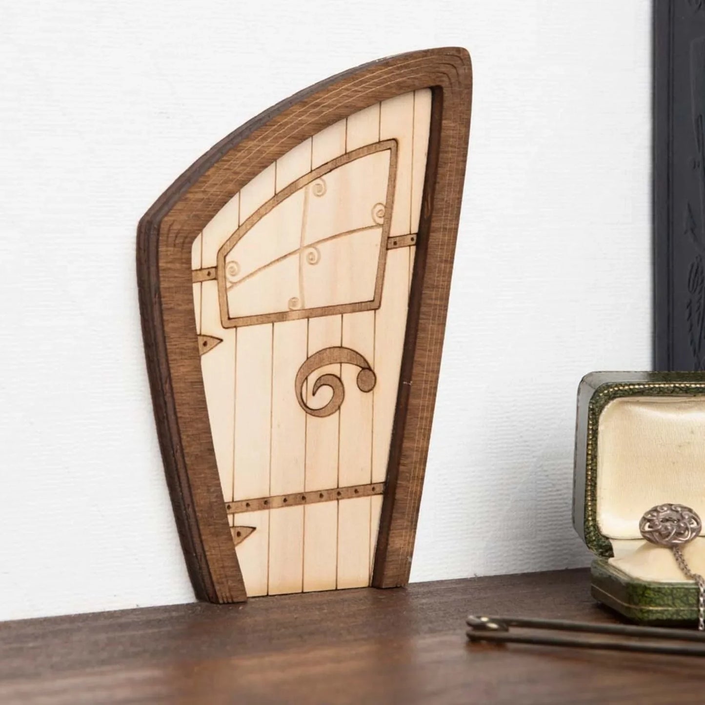 Miniature Fairy Door for Trees – Wooden Garden Decoration
