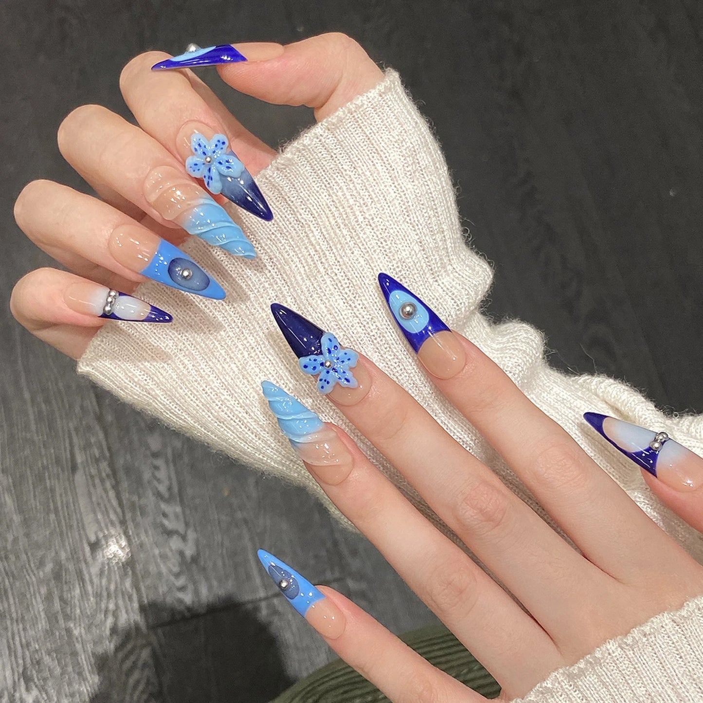 Gothic Y2K Press On Nails | 3D Carved Flower False Nails 10pcs