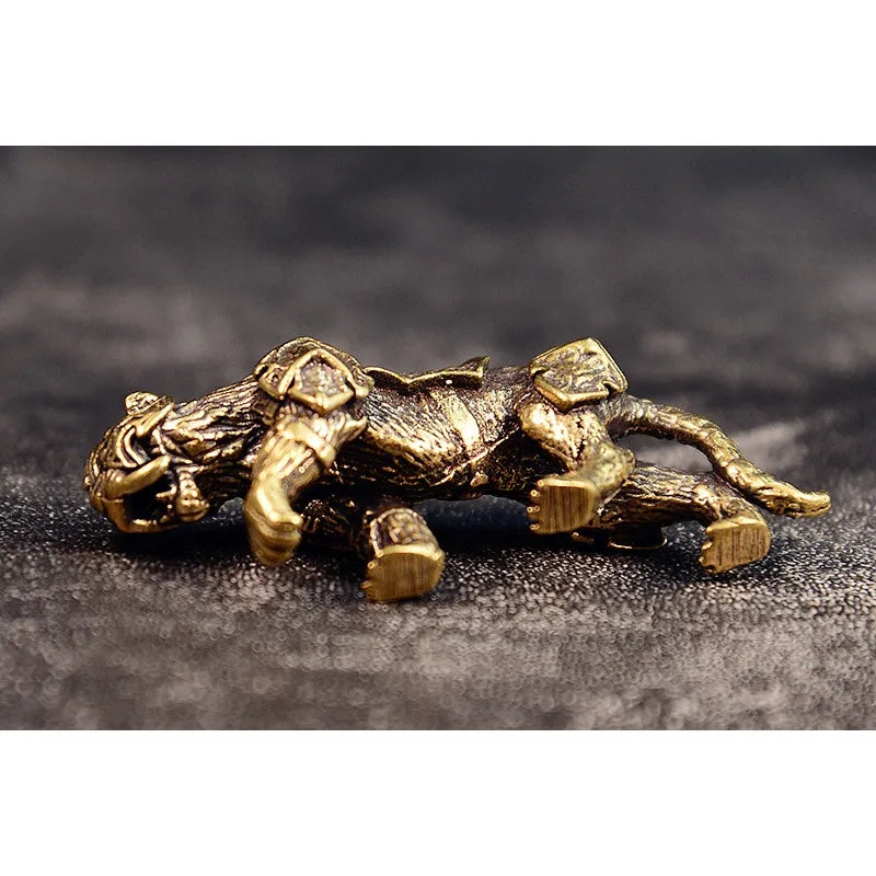 1Pcs Antique Brass Tiger Figurines Home Decor Accessories Feng Shui Lucky Animal Ornaments Desk Decoration Collectible Gifts Peaceful Pleasures Health and Wellness
