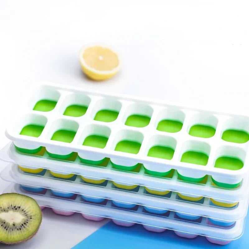 14-Grid Silicone Ice Cube Tray with Lid – Stackable & Eco-Safe