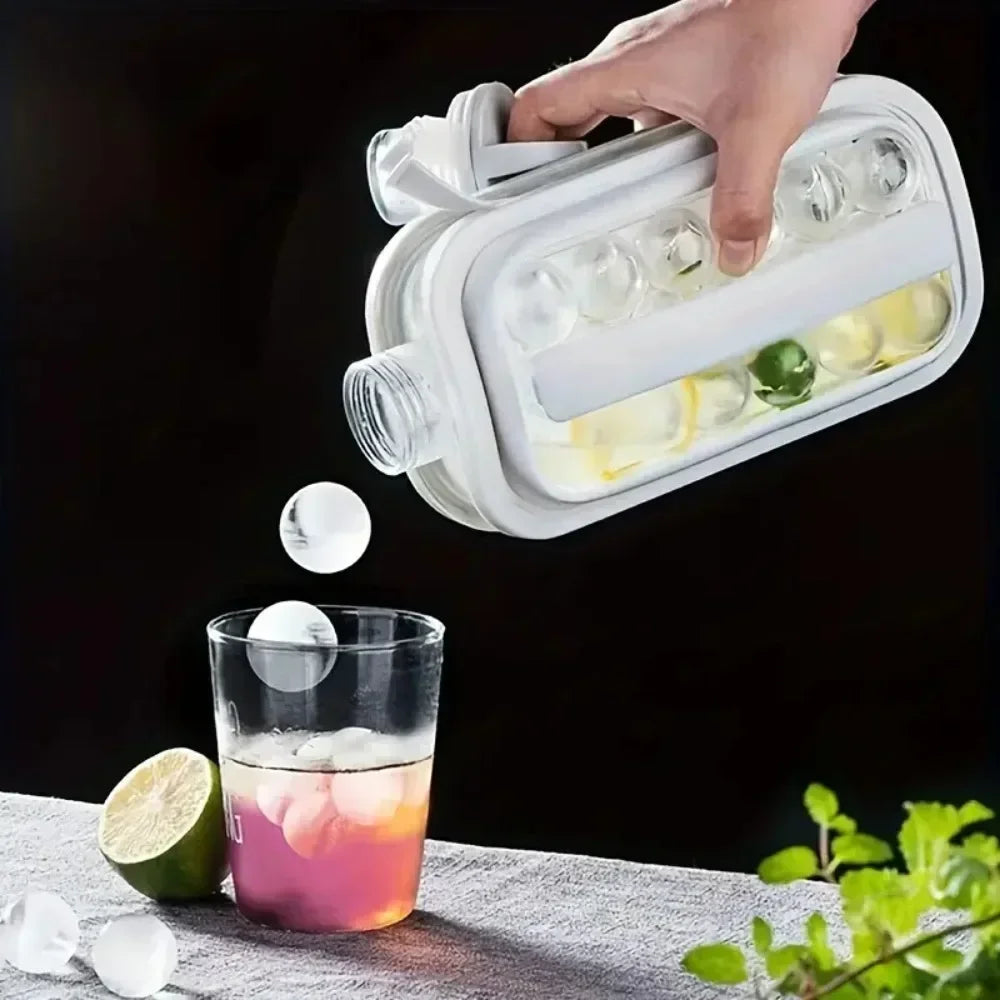 2-in-1 Folding Ice Maker Water Bottle – 17 Hockey Cubes