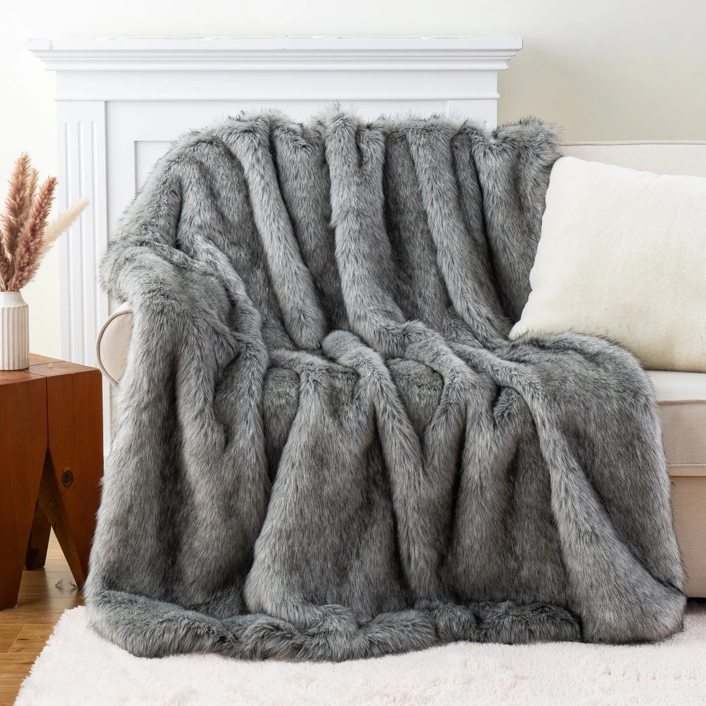 Battilo Faux Fur Throw Blanket – Soft Fluffy Luxury King Size