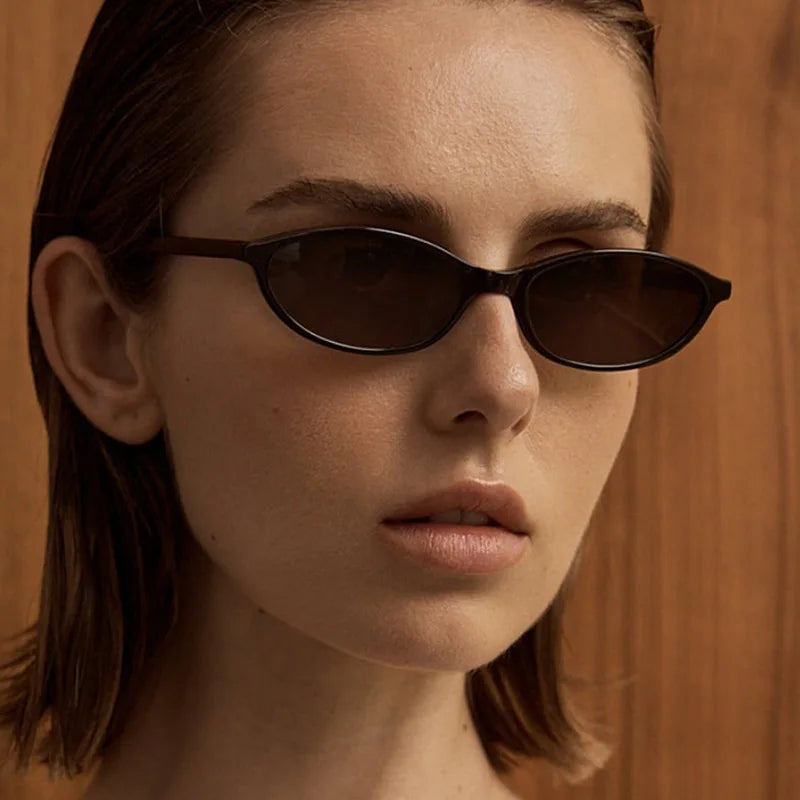 Women's Oval Small Frame Photochromic Sunglasses | Trendy