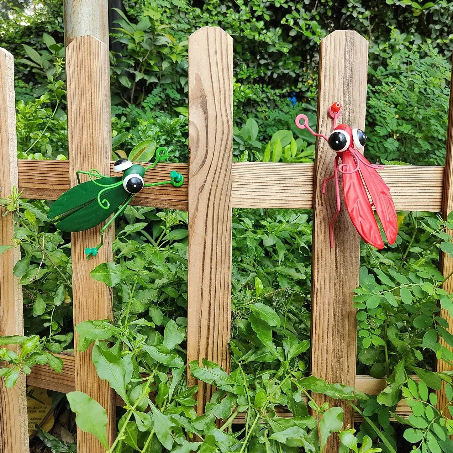 Metal Grasshopper Garden Sculpture – Colourful Outdoor Wall Art