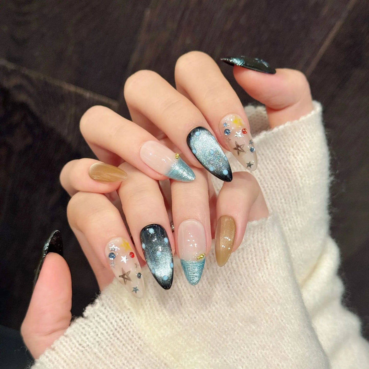 10pcs Cat's Eye Press On Nails – Autumn Brown Star & Flower Art