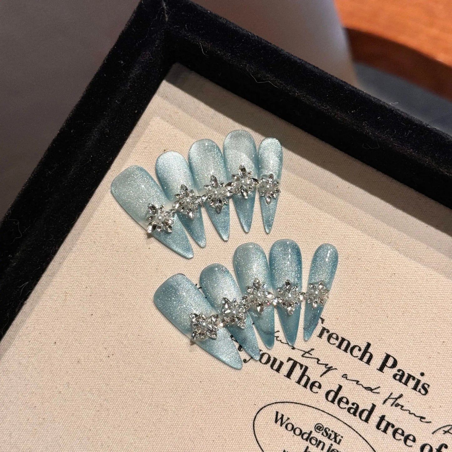Handmade Press on Nails Glitter Blue Cat Eye Short Fake Nails Full Cover Wearable Super Shiny Gold Crystal Bride False Nail Tips Peaceful Pleasures Health and Wellness L