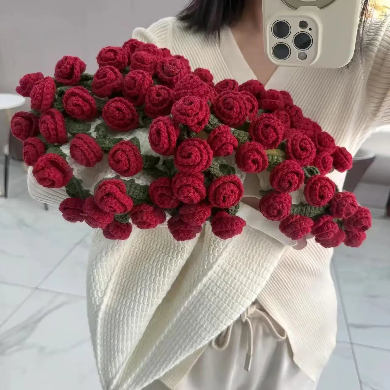 Rose Cape Knit Throw Blanket – Floral Gift for Women & Moms