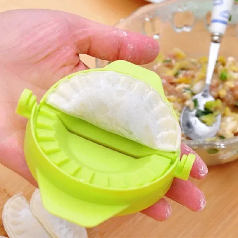 Kitchen Gadgets DIY Crescent shaped Dumpling Making Artifact Manual Make Dumpling Mold Plastic Kitchen Mini Cookie Maker Moulds Peaceful Pleasures Health and Wellness