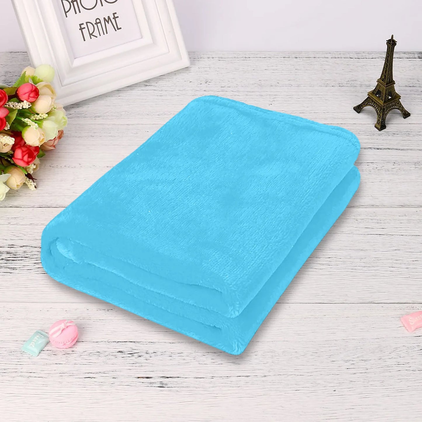 Soft Coral Fleece Throw Blanket – Cozy Sofa & Bed Cover