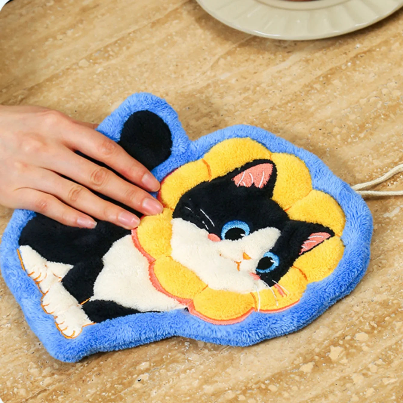 Cat Hand Towels, Bathroom Towels with Hanging Loop, Hand Towel Animals, Microfiber Coral Fleece Absorbent Hand Towel Peaceful Pleasures Health and Wellness