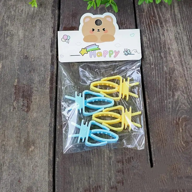 Bird Cage Food Clip Holder – Parrot Fruit & Veggie Feeder 2/4 Pack