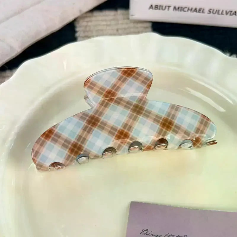 Classic Plaid Hair Claw Clip – Strong Hold for Women & Girls