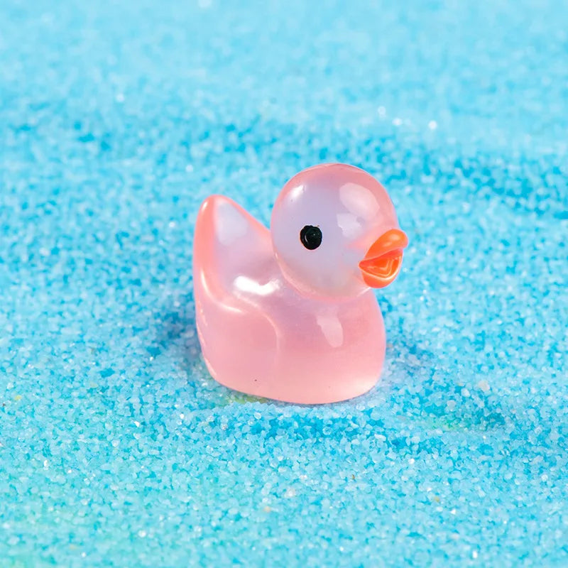 1pcs Resin Mini Ducks Ornament Miniature Figures Tiny Duck Handicraft Micro Landscape Dollhouse Decoration Accesories decoração Peaceful Pleasures Health and Wellness Luminous light red