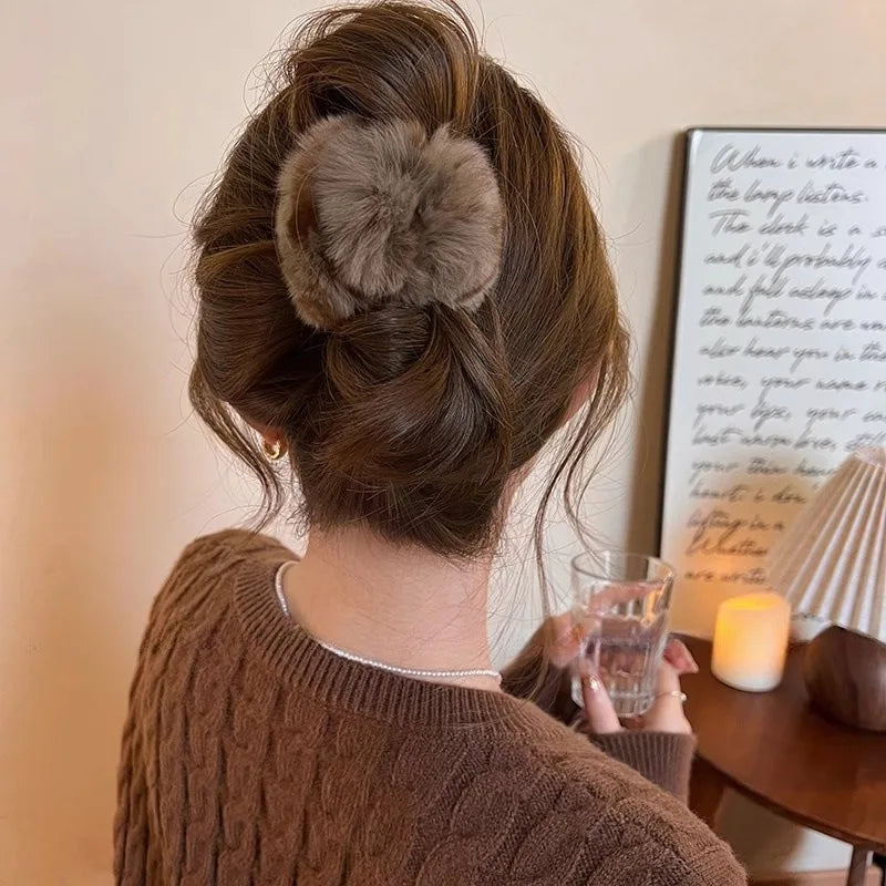 Otter Rabbit Fur Clip Korean Furry Hair Clip Cute Furry Shark Clip Headband Back of The Head Hair Clip Fashionable and Versatile Peaceful Pleasures Health and Wellness