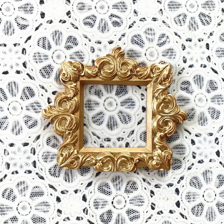 1PC Retro Photo Frame Gold Picture Frame Home Decor Photography Props Wedding Pictures Frames Gifts Desk Decoration Ornament Peaceful Pleasures Health and Wellness type7