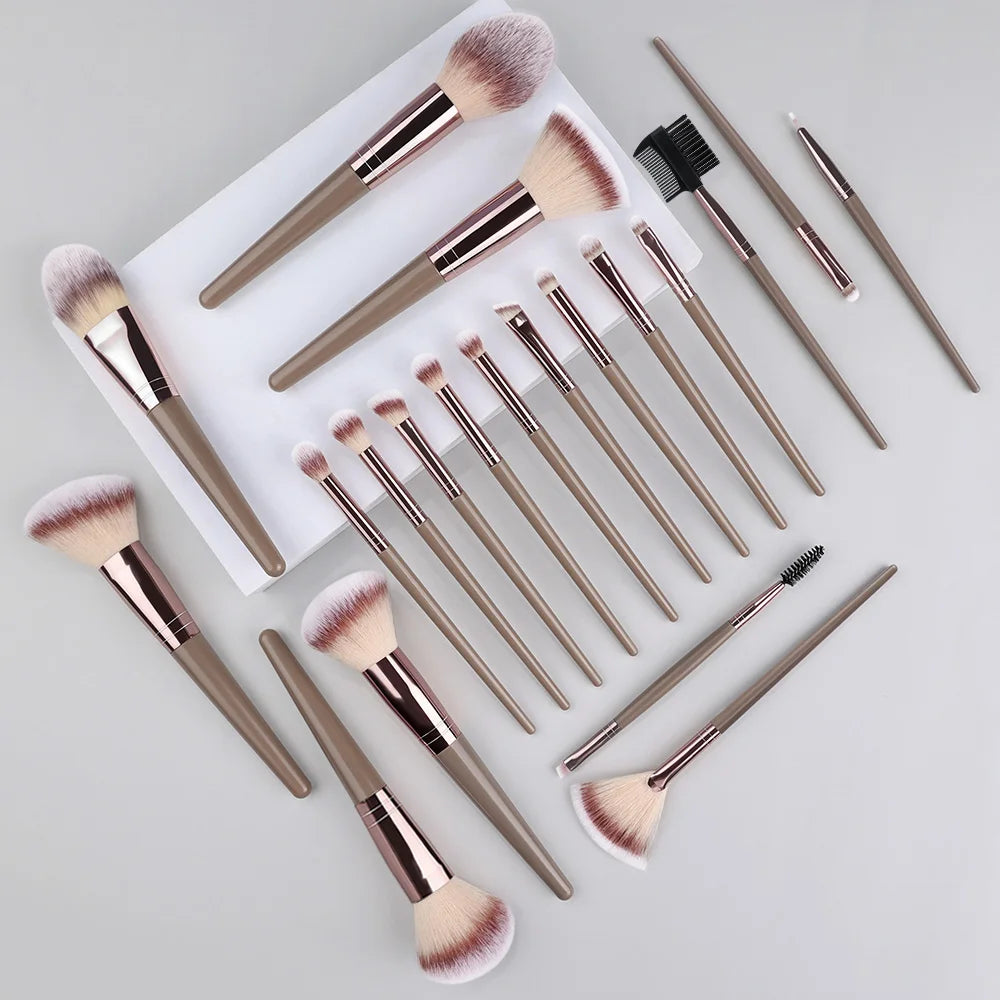 RUNTOIN 20-Piece Professional Makeup Brush Set | Soft & Fluffy