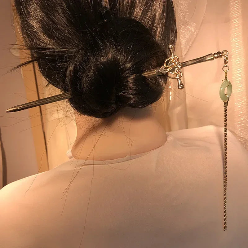 Vintage Sword Hair Stick – Metal Hairpin for Women