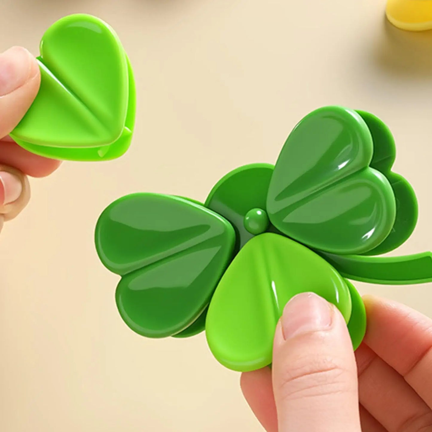 2-in-1 Magnetic Bag Clips & Fridge Magnets | Reusable Food Sealer