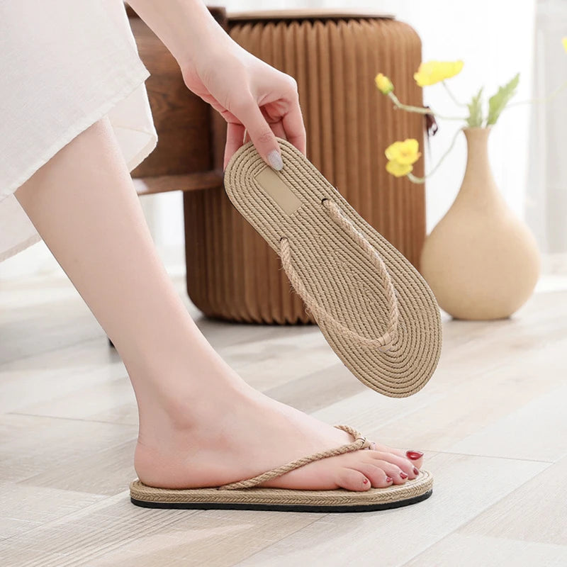 Women's Flat Flip Flops Straw Sandals – Beach & Indoor Slides