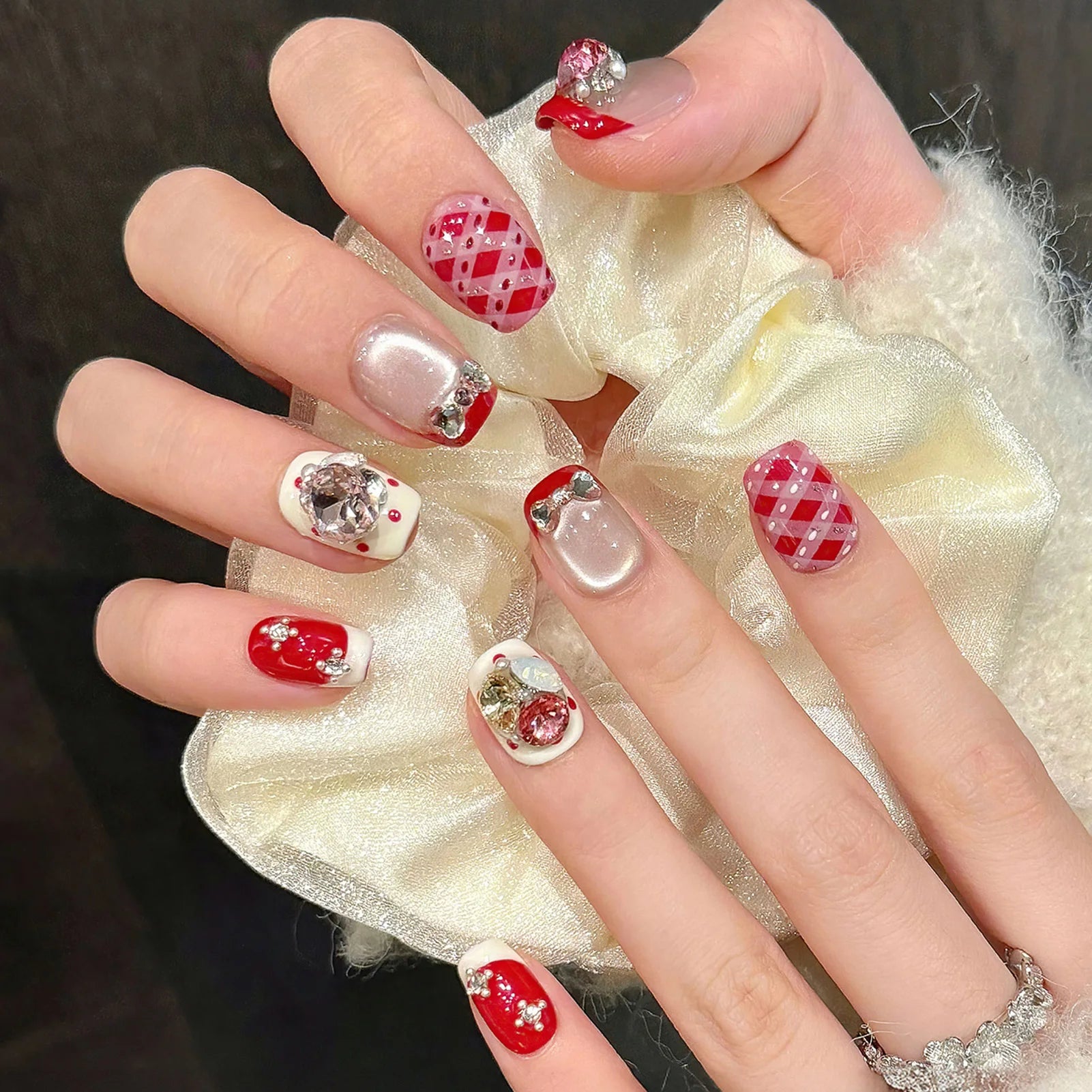 10pcs Velvet Cat's Eye Handmade Press on Nails 3D Flower Fake Nails With Green Brown Plaid Designs Wearable Ins False Nails Tips Peaceful Pleasures Health and Wellness