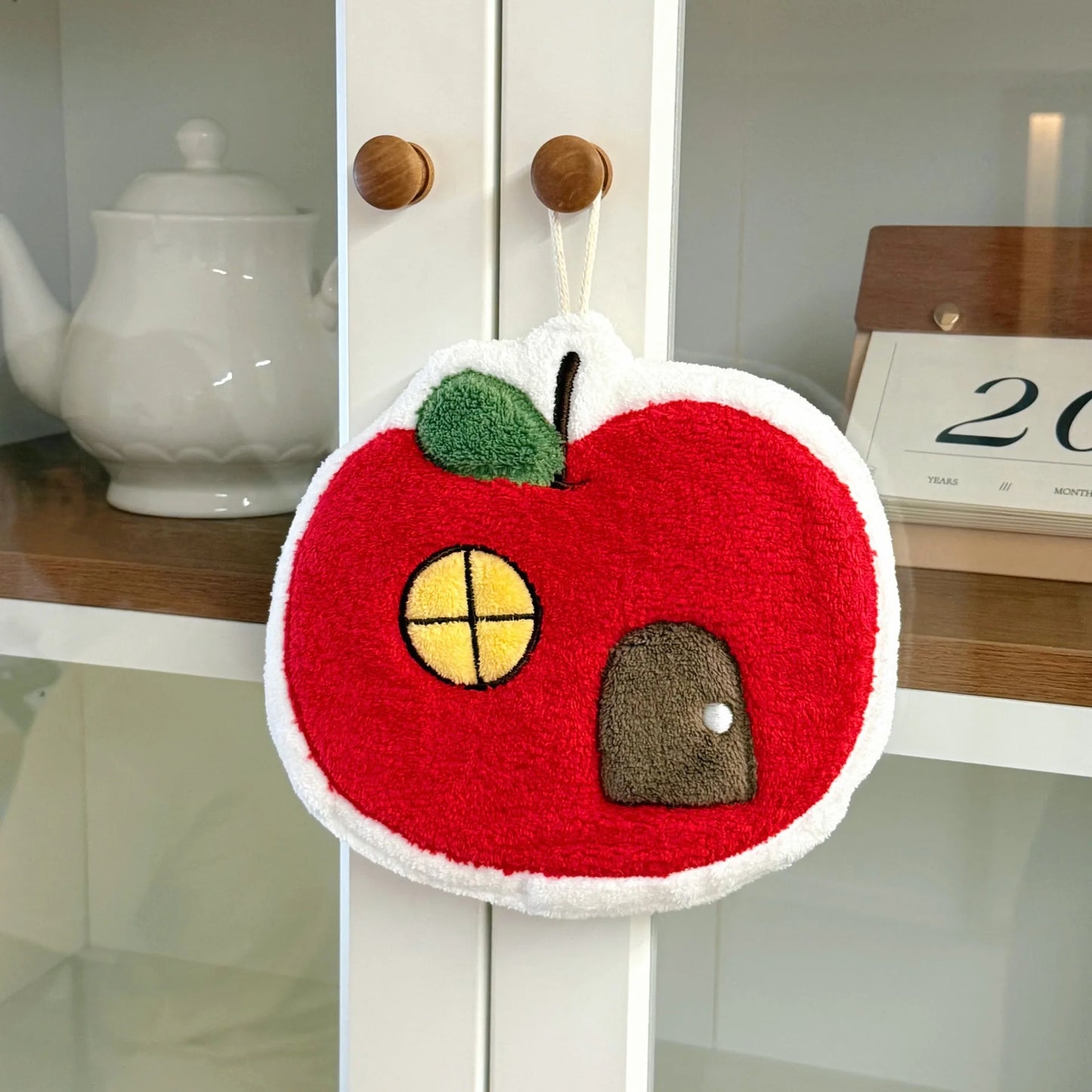 Apple Hand Towel Quick-drying and Water-absorbing Hanging Cute Coral Velvet Towel Thickened Kitchen Bathroom Small Square Towel Peaceful Pleasures Health and Wellness