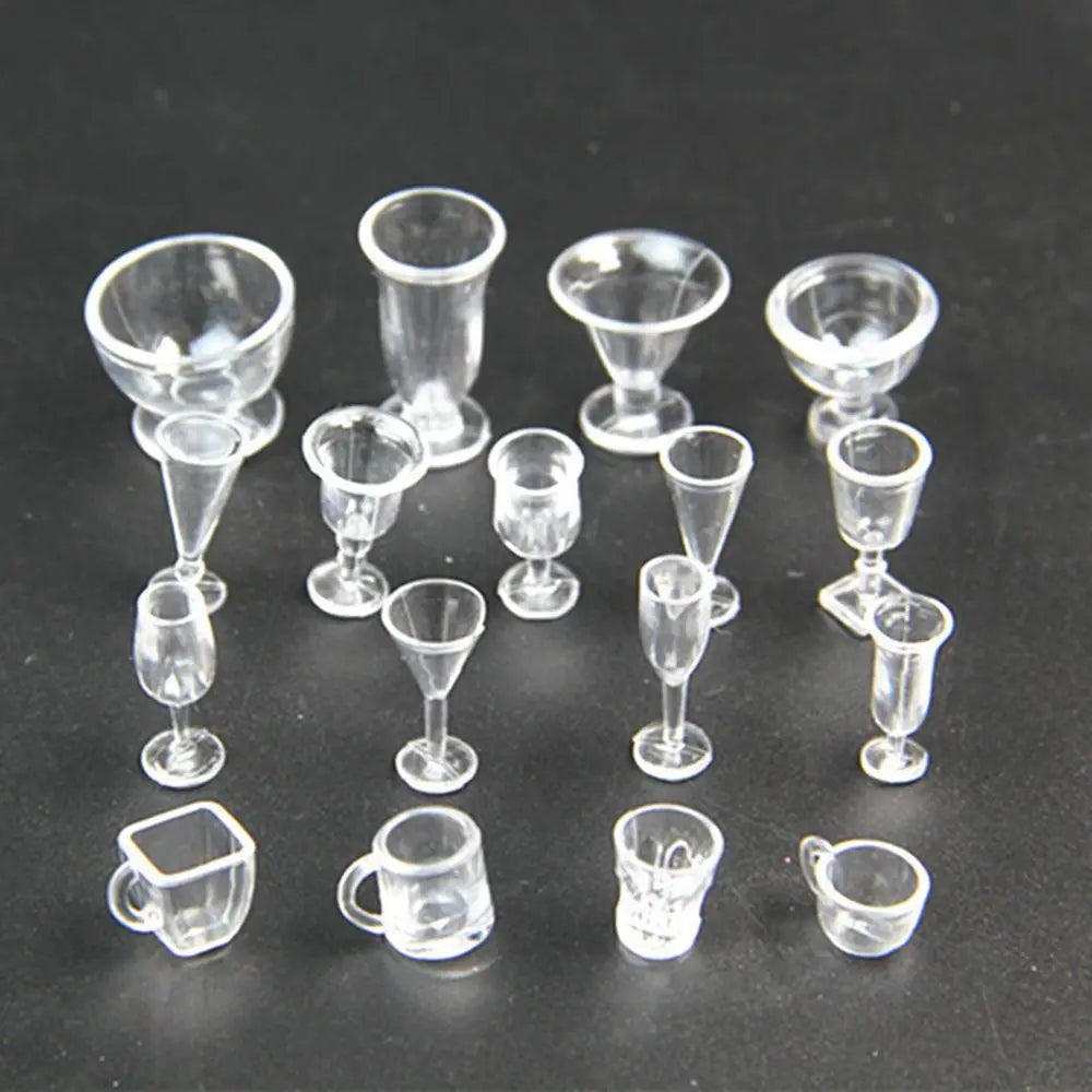 17-Piece Miniature Dollhouse Tableware Set – Cups & Plates