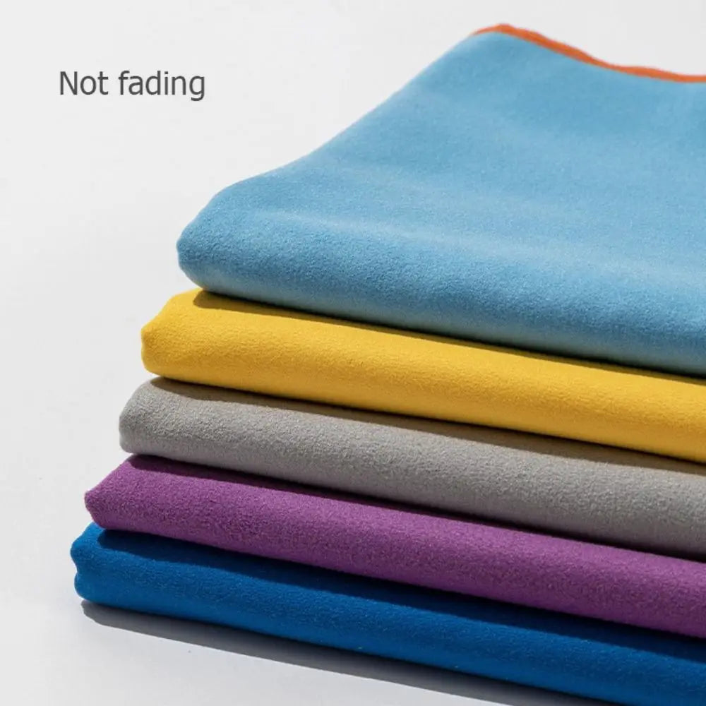 Oversized Microfiber Beach Towel – Quick Dry & Absorbent