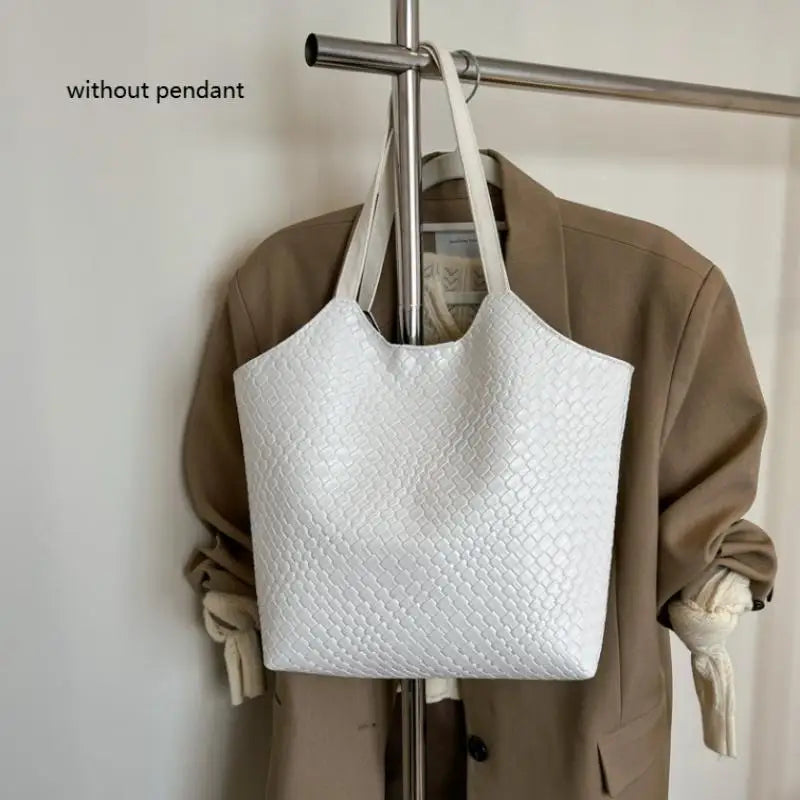 Minimalist Large Tote Bag – Lightweight PU Shoulder Bag
