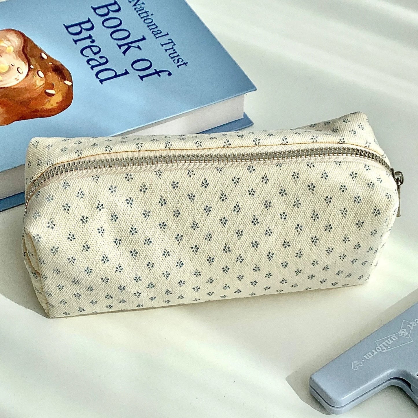Floral Canvas Pencil Case – Large Capacity Stationery Organizer