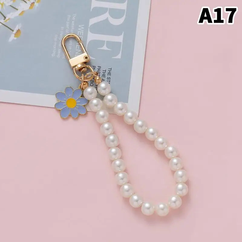 Pearl Flower Keychain Charm – Beaded Bag & Phone Pendant