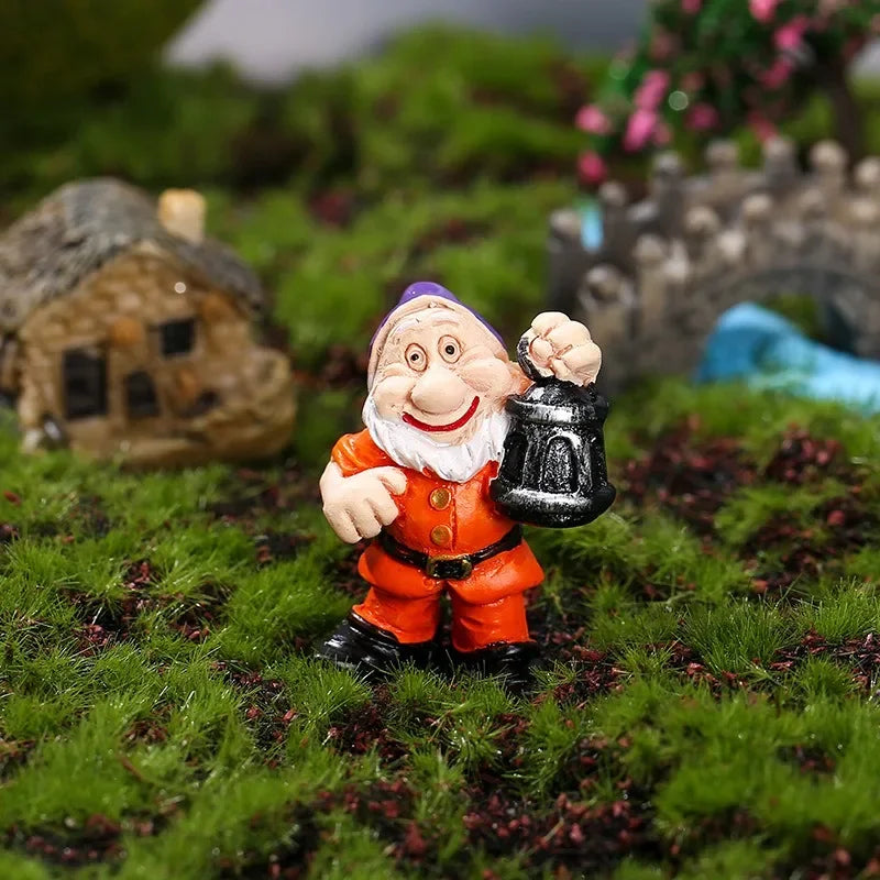 Funny Peeing Elf Resin Figurine | Garden Gnome Ornament