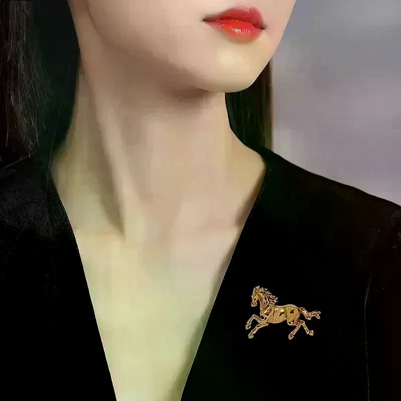 Enamel Horse Brooch – Unisex Alloy Animal Pin | Equestrian Gift