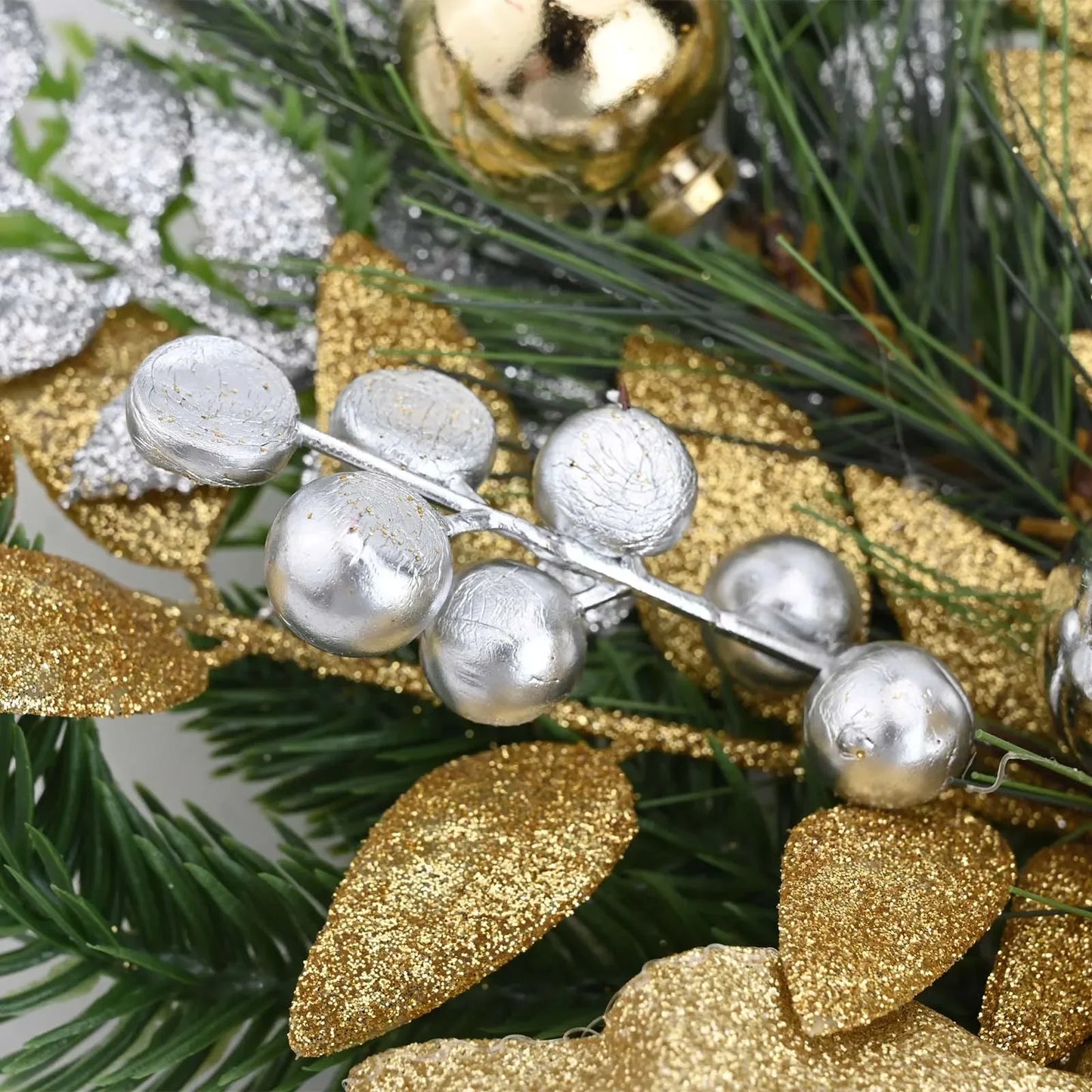 Christmas Staircase Ornament with Lights – Berries & Pine Cones