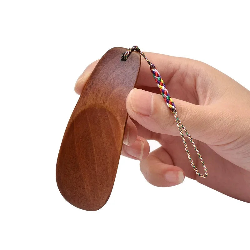 Portable Wooden Mini Shoe Horn – Lightweight Travel Shoe Lifter
