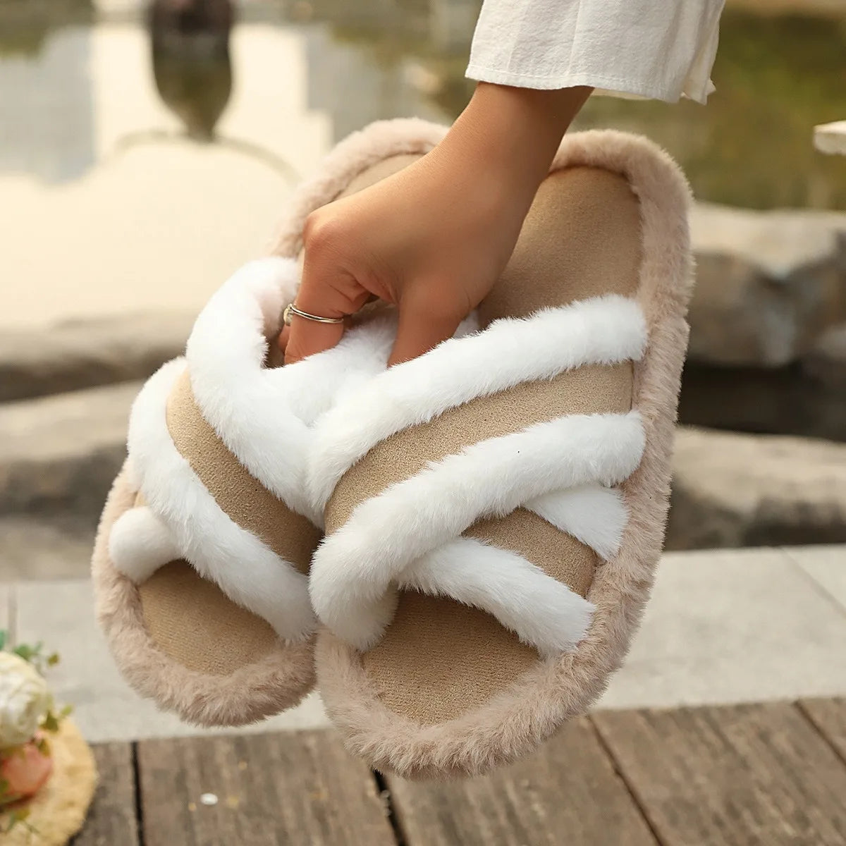 Women's Plush Fluffy House Slippers – Warm Non-Slip Winter