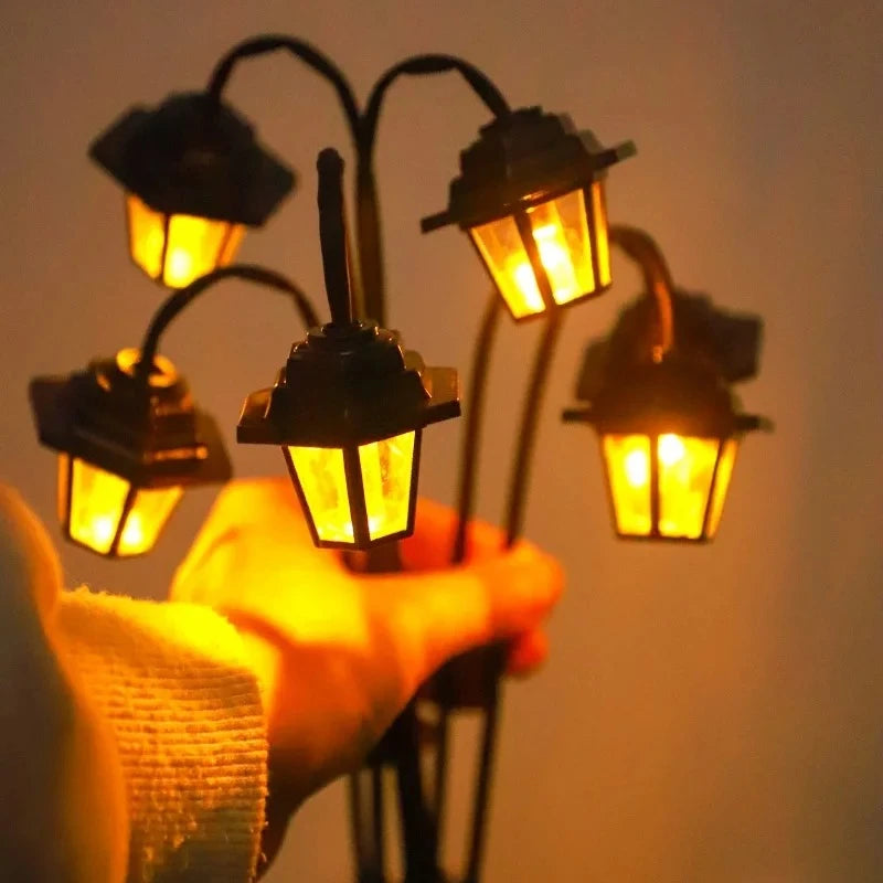 Solar Retro Lantern Garden Light – 6 LED Outdoor Street Lamp