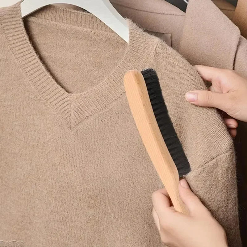RveTee Horsehair Clothes Brush – Wood Handle Lint Remover