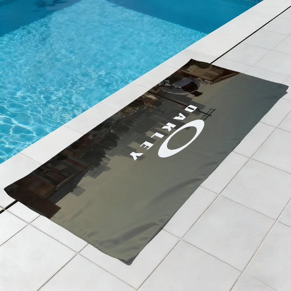 Quick Dry Beach Towel – Soft Microfiber Pool & Travel Towel