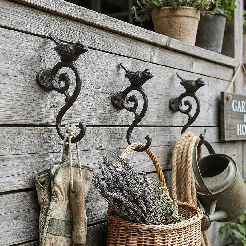 Retro Bird Cast Iron Wall Hook – Rustic Home & Garden Organizer