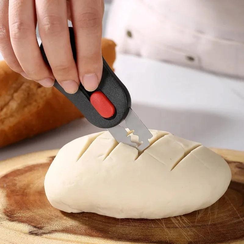 Magnetic Bread Lame – Retractable Dough Scoring Knife for Baking
