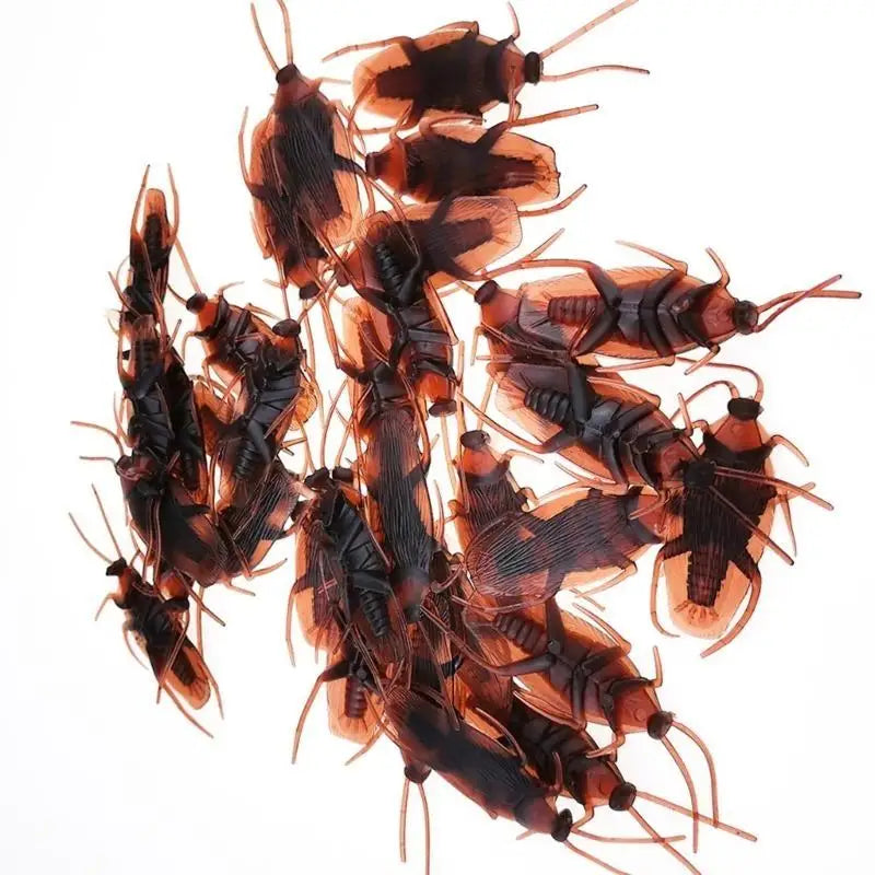 100pcs Realistic Fake Cockroach Prank Toy – Halloween Gag Set